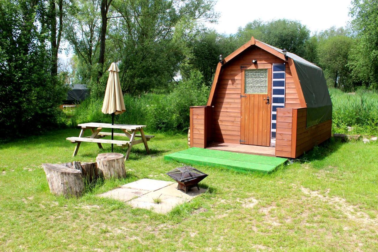 Rum Bridge Fisheries "The Cabin" Hotel Clare Buitenkant foto